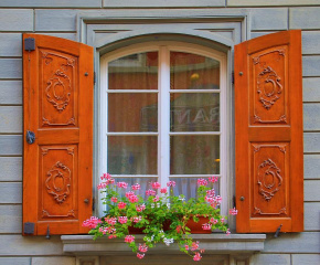 Деревянные окна – максимальный комфорт и солидность